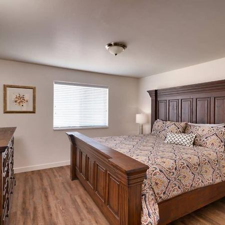 5J Top Floor Redcliff Condo, Pool & Hot Tub Moab Exterior photo